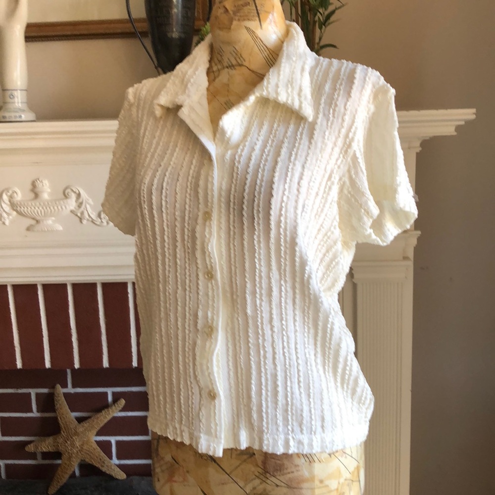 Express Cream Short Sleeve Top